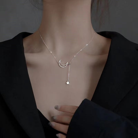 Zircon Clavicle Necklace